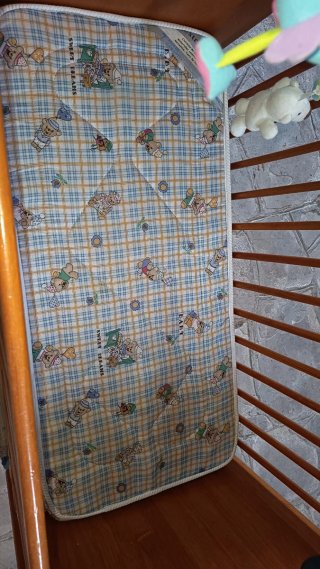 Cuna de madera + colchon