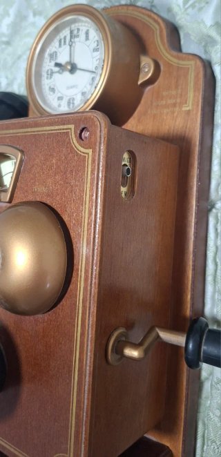 Radio Reloj Antiguo Madera