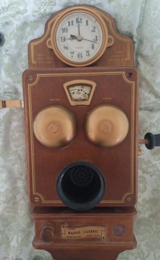 Radio Reloj Antiguo Madera