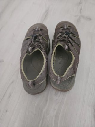 Sandalias KEEN Newport H2 Marrón/Oliva Talla 43