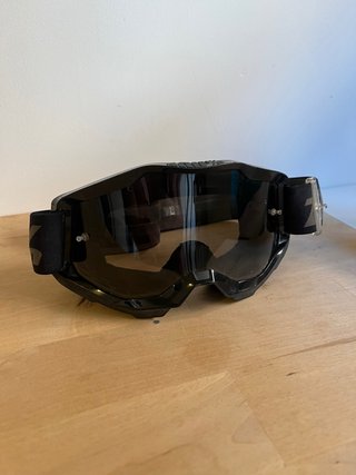 Gafas Motocross Niño Negras marca 100% strata 2