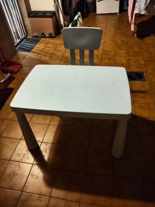 Mesa y 1 Silla Infantil.