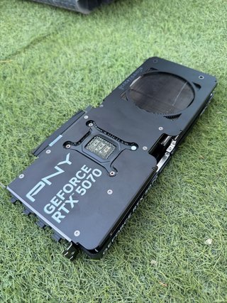 Tarjeta Gráfica PNY GeForce RTX 5070 12GB