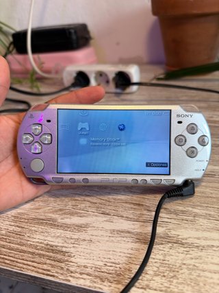 Sony PSP 2000 Ice Silver