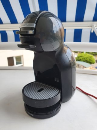 Cafetera Dolce Gusto Negra