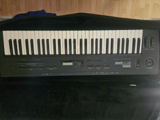 Yamaha SY22 Sintetizador