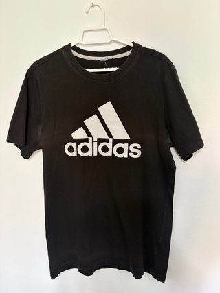 Camiseta Adidas Negra Logo Blanco