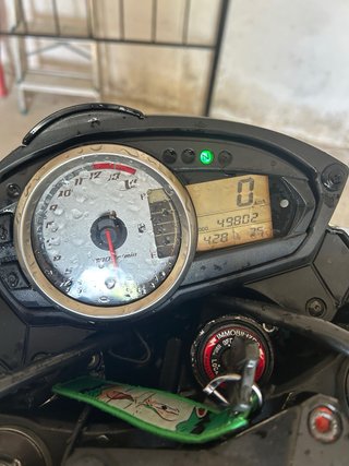 Kawasaki Z750 Negra y Verde