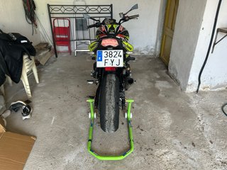 Kawasaki Z750 Negra y Verde