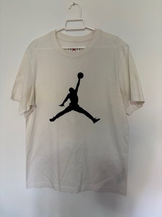 Camiseta Jordan Beige