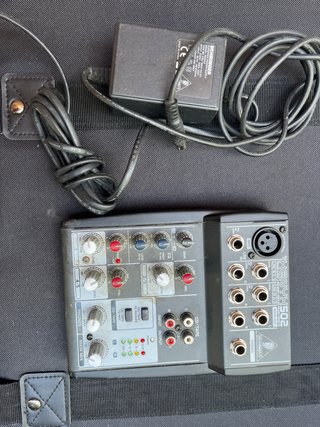 Behringer Xenyx 502 Mixer