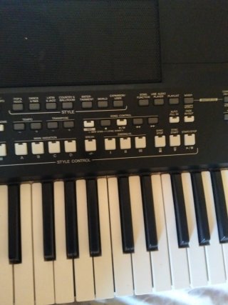 Teclado Yamaha sx600