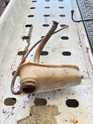 Bote de expansión Lancia Beta