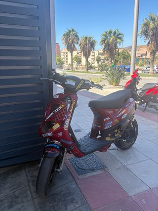 Piaggio Zip Scooter Roja