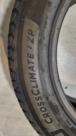 80€ 2 Neumáticos Invierno Michelin 225 55 R17
