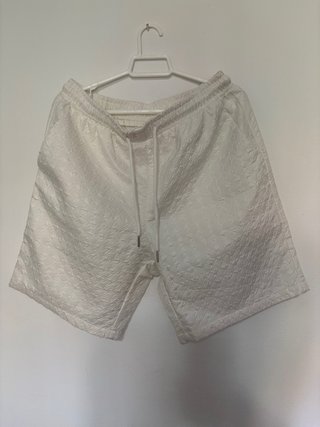 Conjunto blanco texturizado