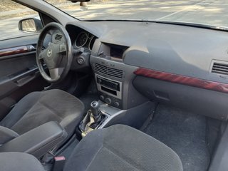 Opel Astra 2006