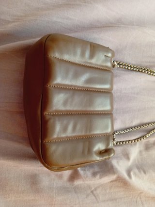 Bolso Marrón con Cadena