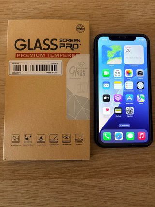 iPhone XR 64GB Nero impeccabile. Prezzo negoziabile.