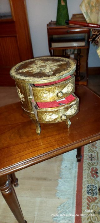 Precioso joyero vintage mesita cómoda