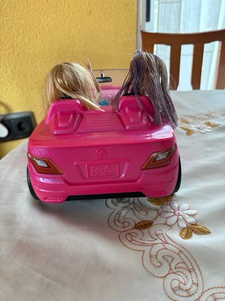 Set de 2 Muñecas Barbie con Coche