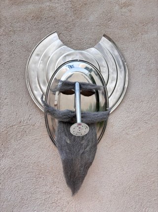 Máscara Don Quijote Artesanal Decorativa de Metal