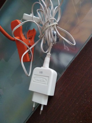 Lámpara de pinza Ikea naranja