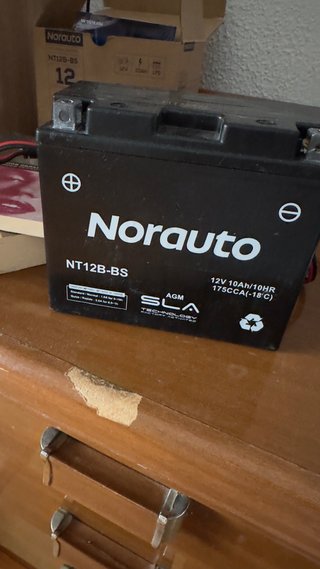 Batería Norauto NT12B-BS y Regulador FZ 600