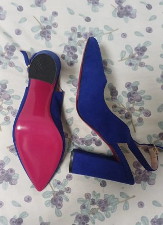 Zapatos de tacón azul slingback Precio negociable