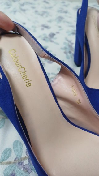 Zapatos de tacón azul slingback Precio negociable