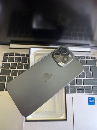 iPhone 15 Pro Max *IMPOLUTO*