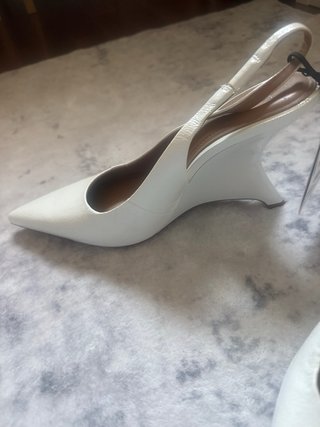 Zapatos de cuña blancos