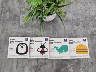 Lote de 4 cajas con fichas de estimulación visual.
