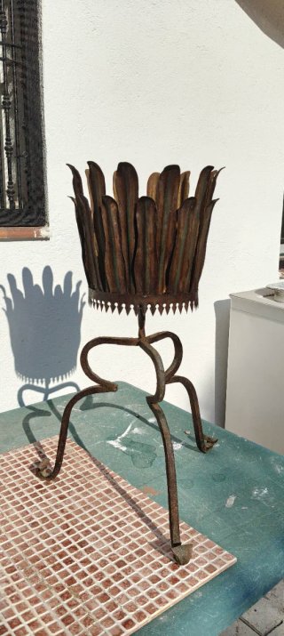 Jardinera española hierro forjado