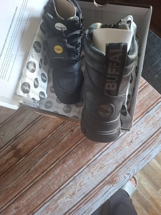 Botas Buffalo Nova Com Talla 38