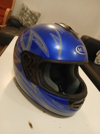 Tengo un casco de motocicleta