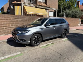 Mitsubishi Outlander PHEV