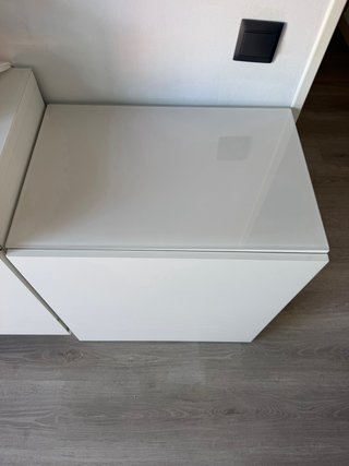 Mueble Besta Ikea Blanco y Transparente