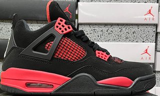 Zapatillas Jordan 4 Negras y Rojas