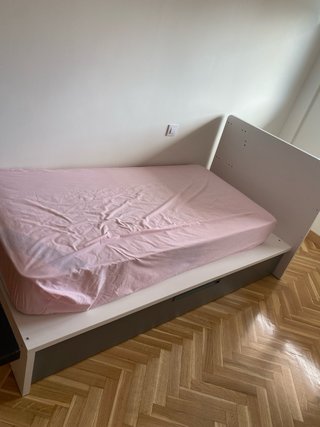 Set muebles habitación (escritorio, cama, estante)