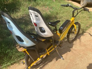 Bicicleta Eléctrica Longtail Yuba Amarilla