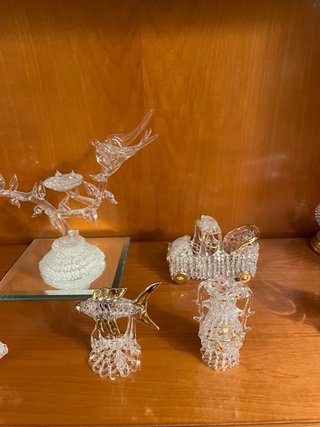 Lote de figuras de decorativas de cristal y metal