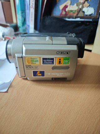 Sony Handycam Vision 120x Zoom DV