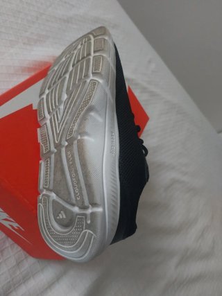 Deportivas Nike Negras y Blancas