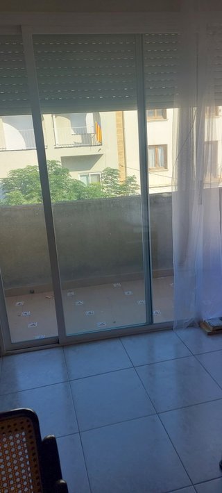 Lote de 6 Ventanas, 2 Balconeras y Persianas
