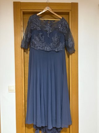 Vestido de fiesta es azul griseaso sin uso