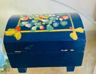 Scrigno portagioie blu dipinto a mano su legno
