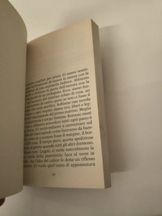 La prima sorsata di birra e altri piccoli piace...