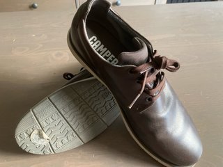 Zapatos Camper de Piel Marrones