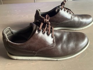 Zapatos Camper de Piel Marrones